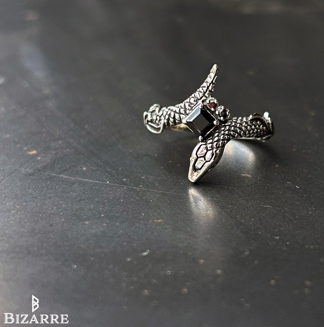 Ouroboros Collection ウロボロスコレクション – Bizarre gallery Tokyo